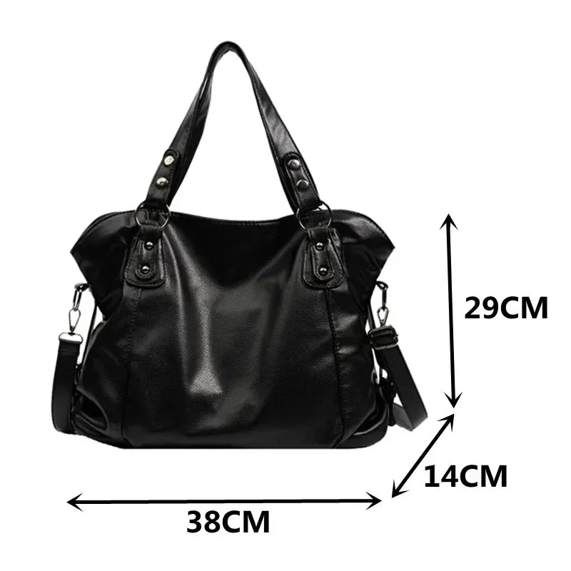 Cécile. - Elegantní Hobo-ramenní taška