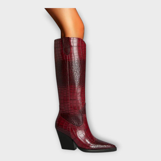 Boty s krokodýlím vzorem a elegantním podpatkem