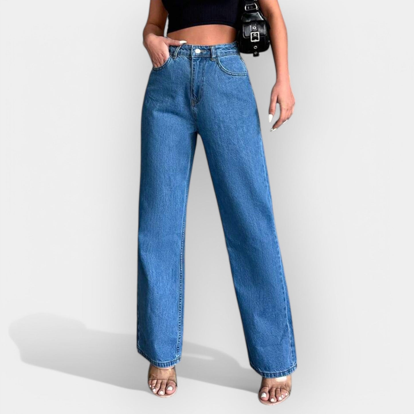 High-waisted jeans
