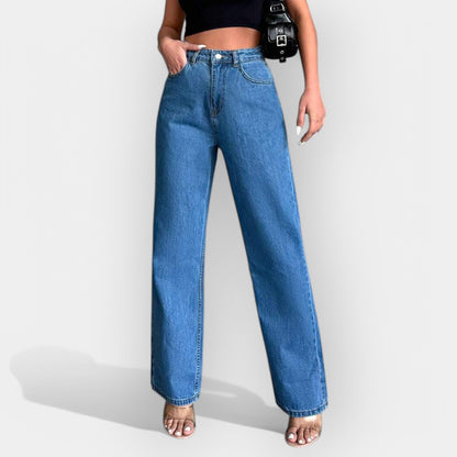 High-waisted jeans