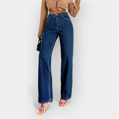 High-waisted jeans