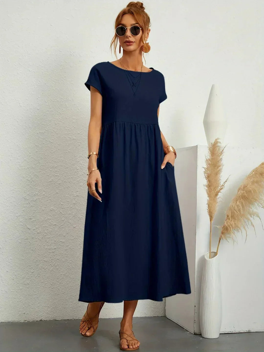 Gabrielle | Elegantní midi šaty s nadčasovým designem