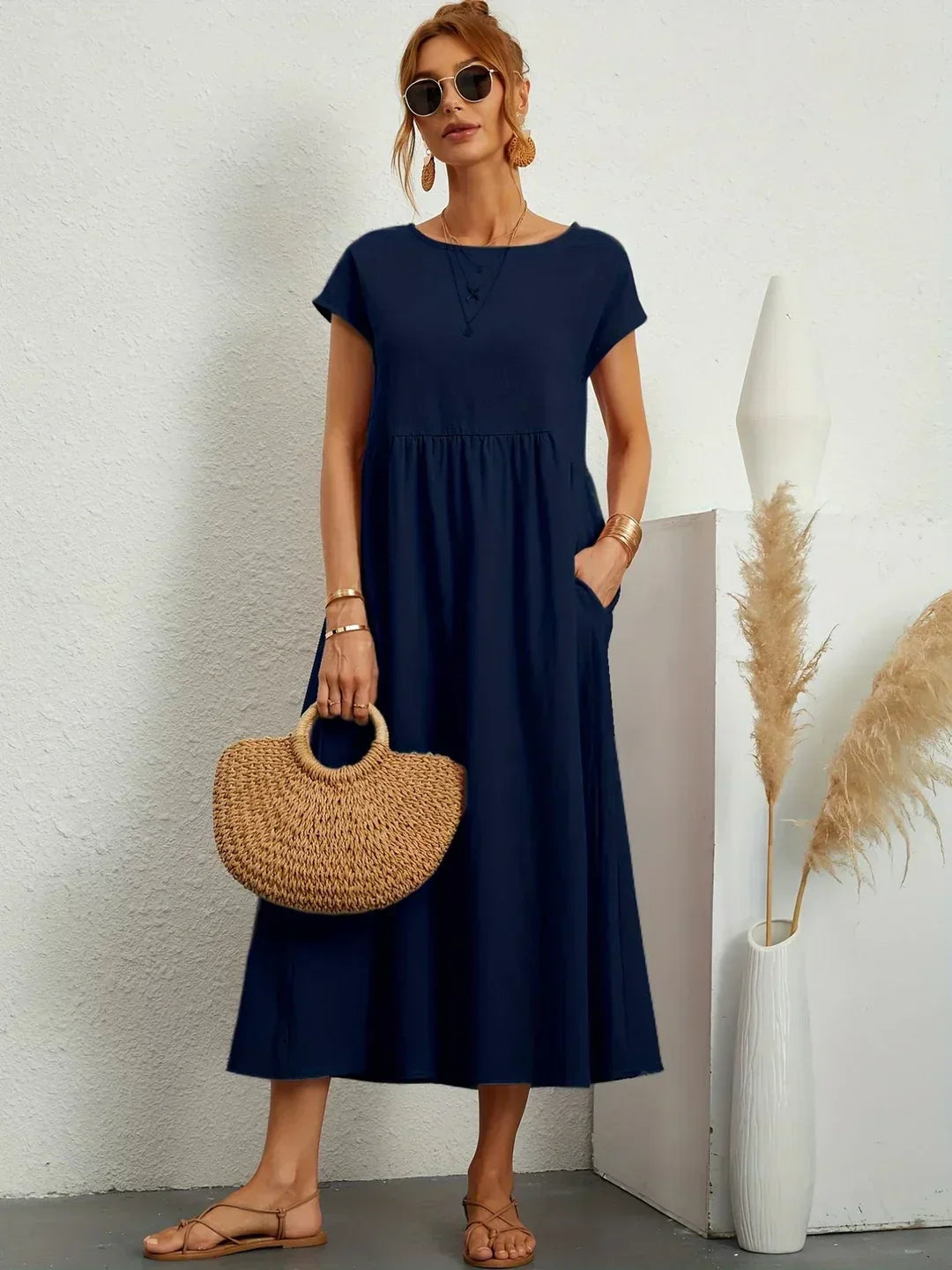 Gabrielle | Elegantní midi šaty s nadčasovým designem