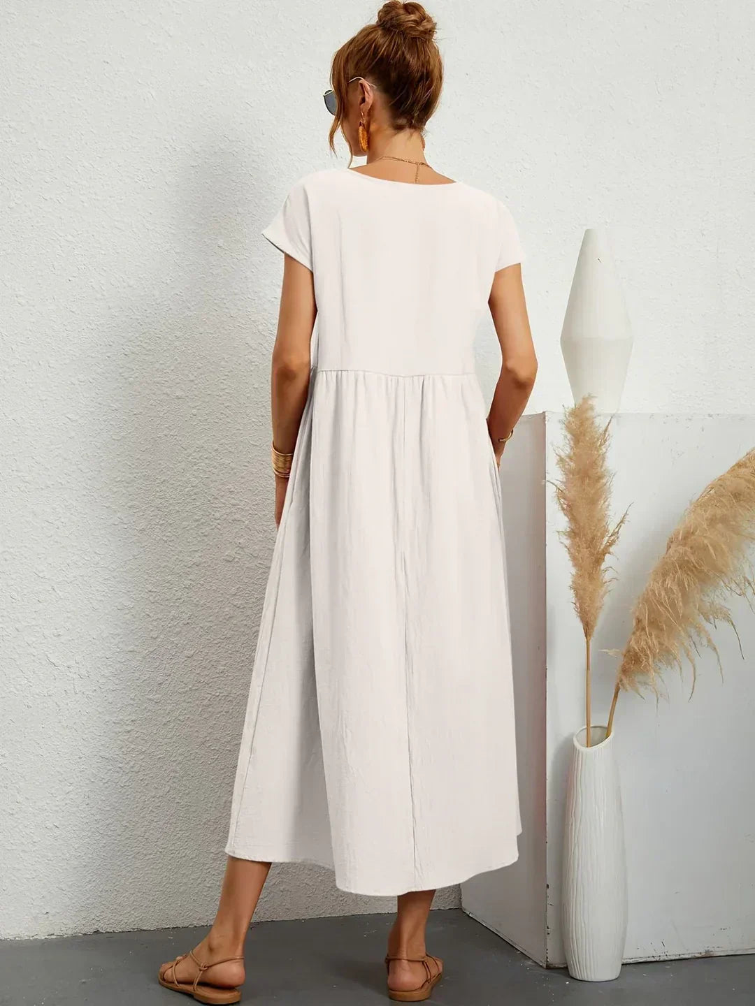 Gabrielle | Elegantní midi šaty s nadčasovým designem