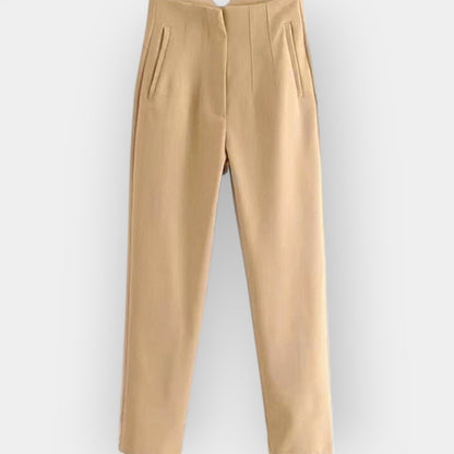 Elegant trousers for everyday wear