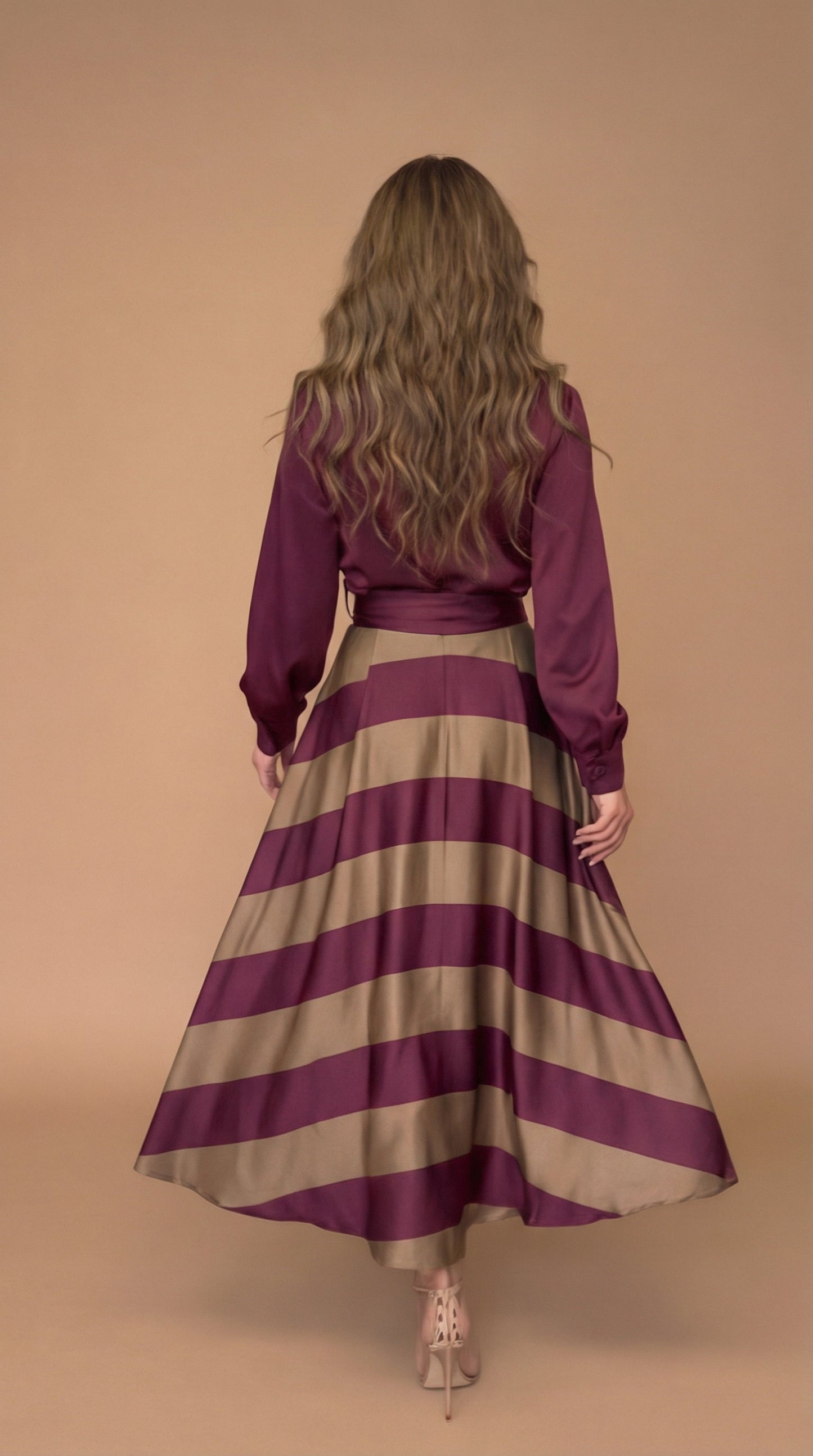 Markéta - Elegant dress with a bow